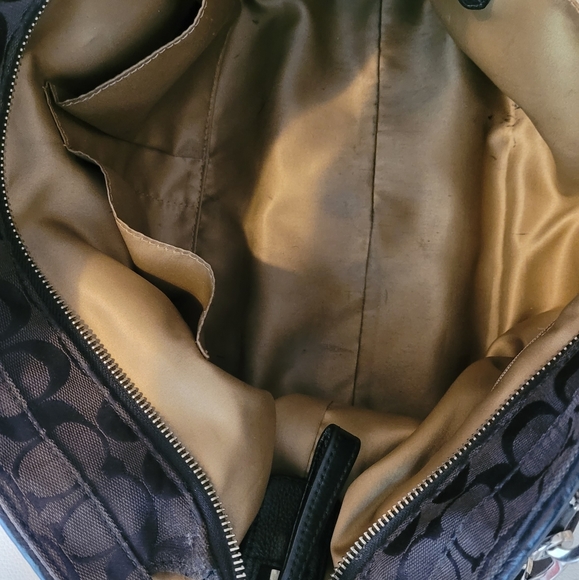 Coach  Black Madison signature tote shoulder bag with silver finishing. - Picture 4 of 7